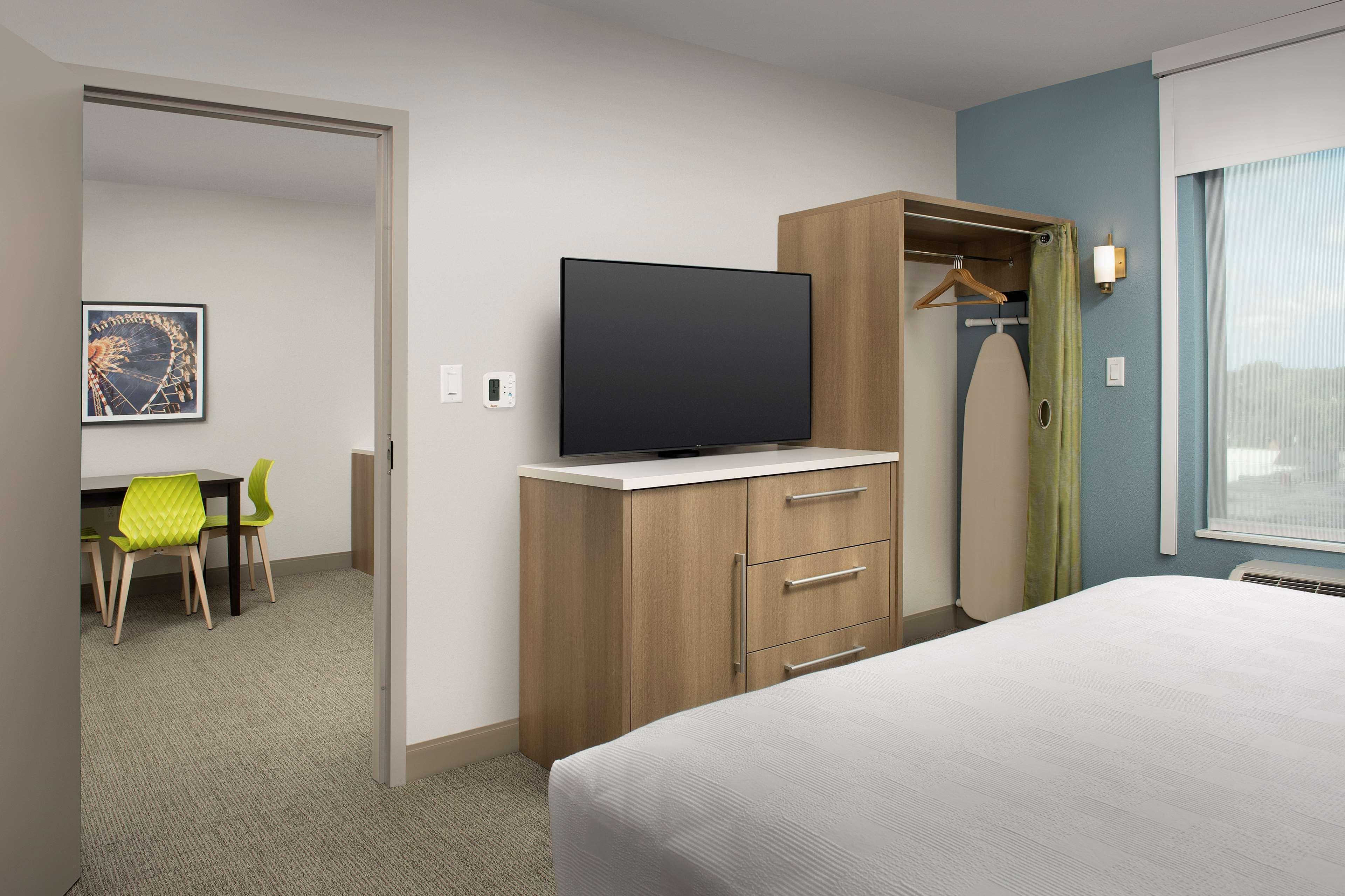 Hilton Garden Inn Orlando Downtown Exterior photo