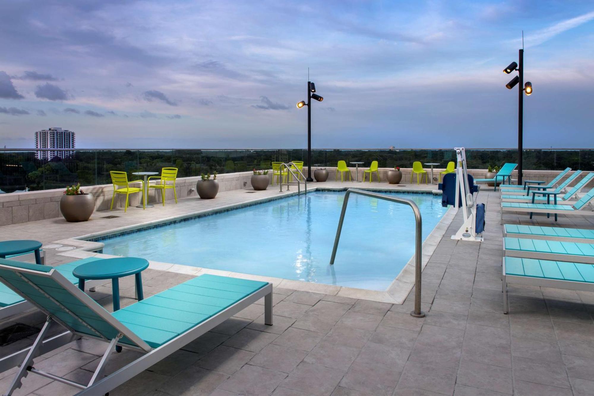 Hilton Garden Inn Orlando Downtown Exterior photo