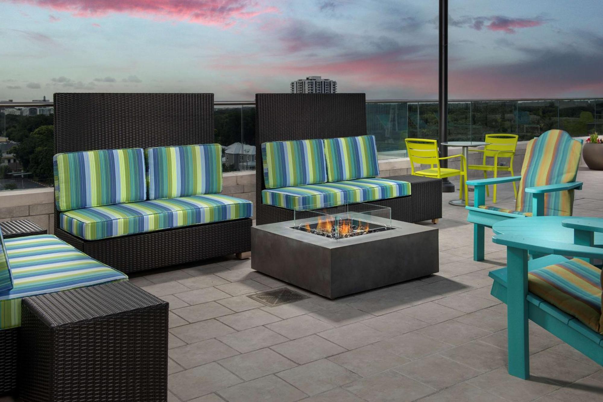 Hilton Garden Inn Orlando Downtown Exterior photo