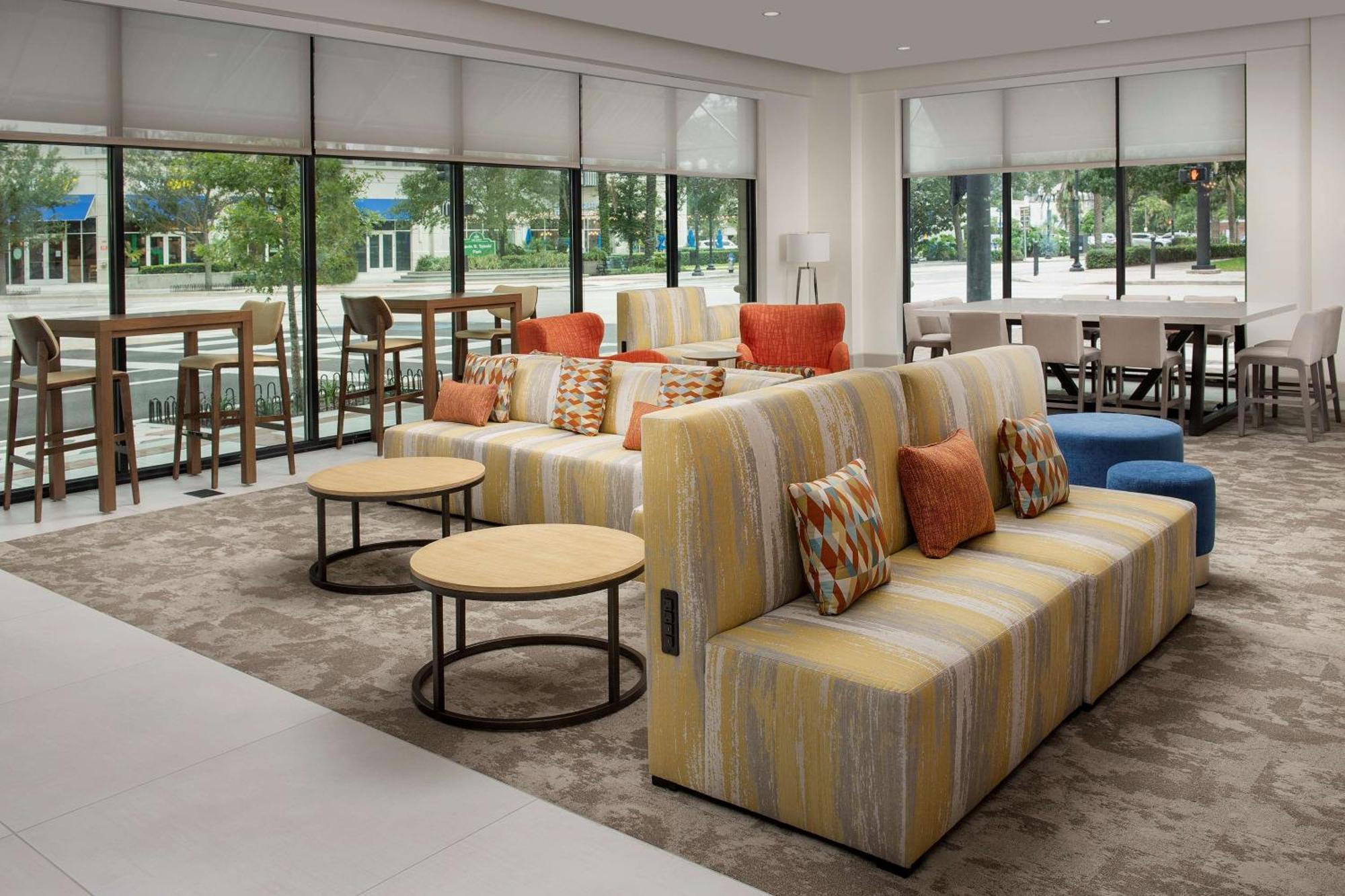 Hilton Garden Inn Orlando Downtown Exterior photo
